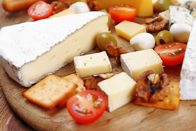 Nafplio Private Tasting Tour - Discovering Regional Cheeses and Cold Cuts at TAnapliotiko Bakaliko