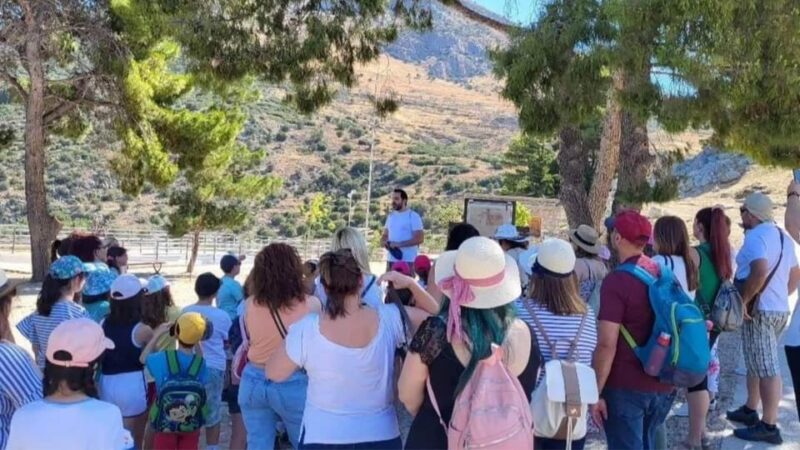 Náfplio: Private walking tour with a local tour guide - Discover Nafplio’s Charm with a Private Guided Walk