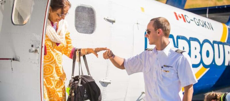 Nanaimo: Strait of Georgia Seaplane Tour with Sechelt Stop - Water Landings: Adding Adventure to the Flight