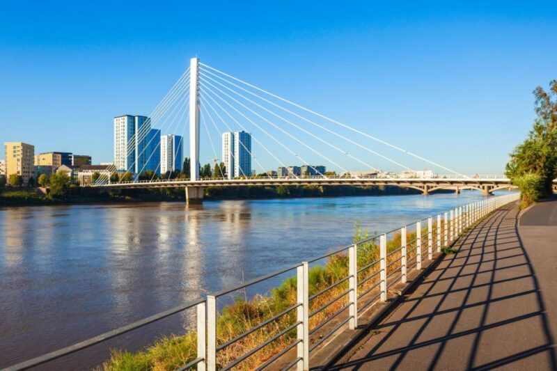 Nantes: Express Walk with a Local in 60 minutes - Booking Flexibility and Cancellation Policy