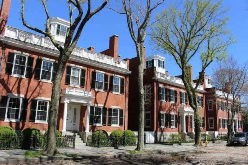 Nantucket: Downtown Walking Tour - Discovering Nantucket’s Native and European Roots