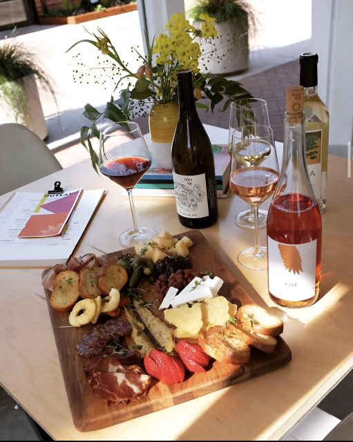 Napa: Intro to Wine Tasting with Napa Sommelière - Meet the Guide at a Central Napa Location