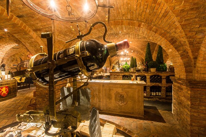 Napa Valley Wine and Food Tasting Tour from San Francisco - Crossing the Golden Gate Bridge into Wine Country