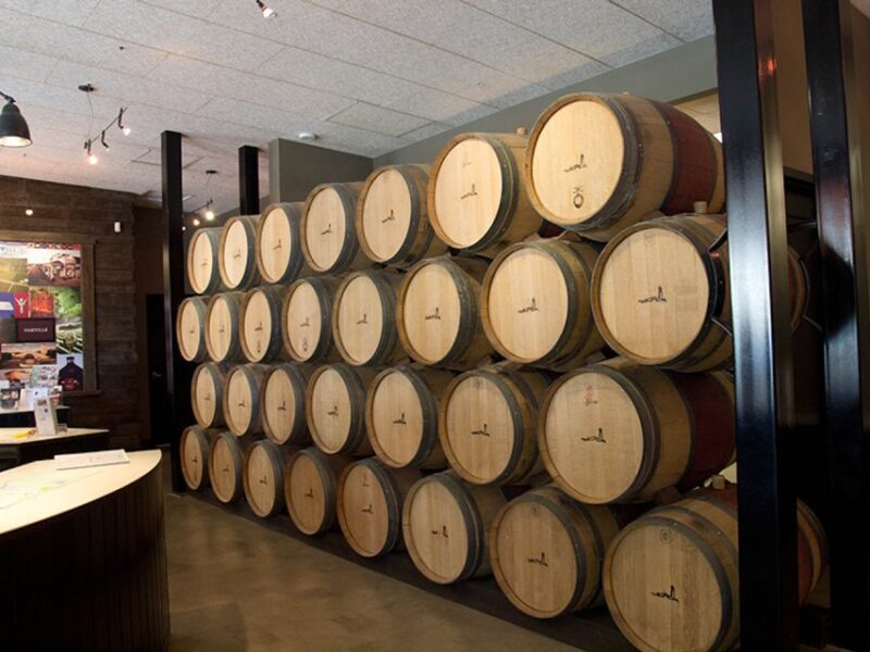 Napa Valley: Wine Tasting Tour by Open Air Trolley & Lunch - Lunch in a Vineyard Setting