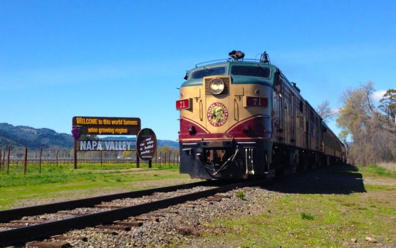 Napa Valley Wine Train: Gourmet Express Lunch or Dinner - Indulge in a Gourmet Meal on a Vintage Napa Valley Train