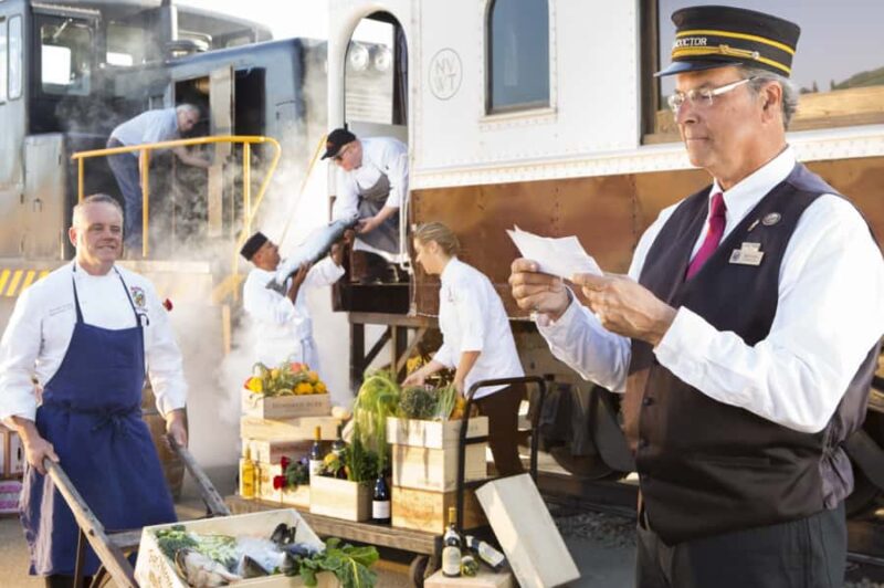 Napa Valley Wine Train: Vista Dome Lunch or Dinner - Soak in Luxurious Vintage Rail Travel in a Fully Restored 1952 Pullman Car