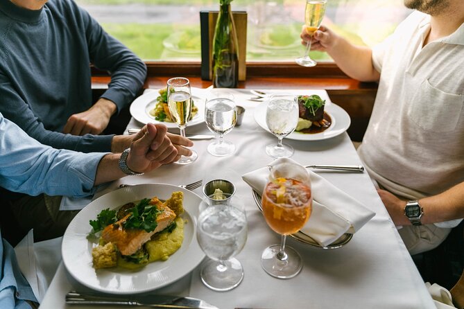 Napa Valley Wine Train with Gourmet Dinner - Dining Experience: Gourmet Meal and Dessert on Rails