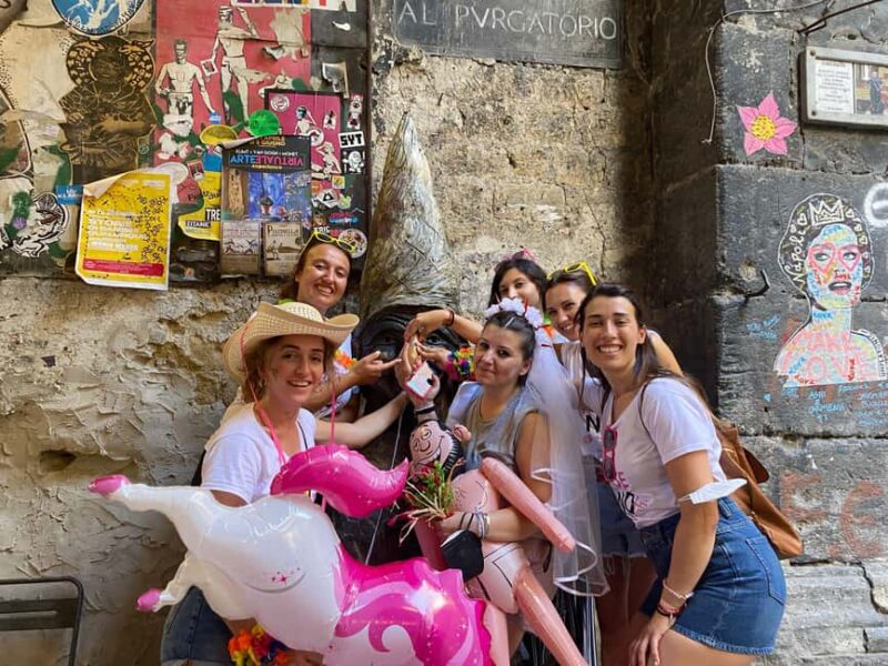 Naples: Bachelorette Party with Insolitaguida - The Final Touch: Aperitif and Photo Opportunities