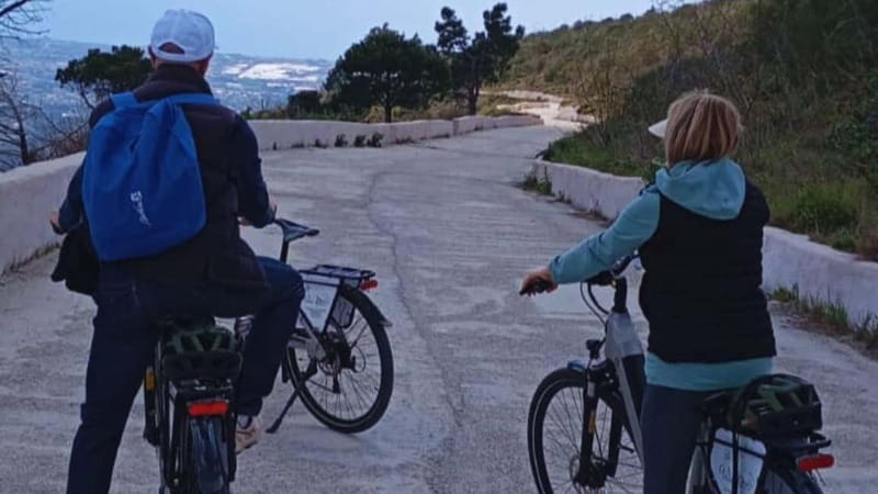 Naples: e-bike rental on Mount Vesuvius with crater access - Optional Guided Tour and Personalization