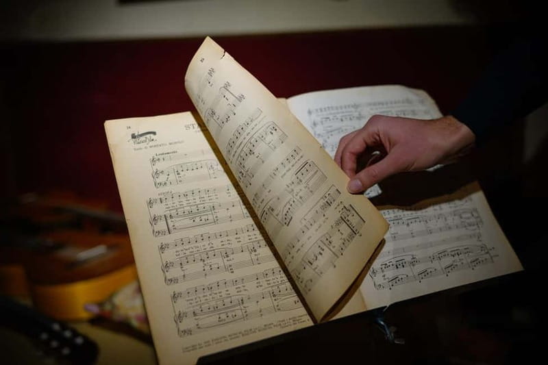 Naples: Entrance ticket with guided tour house museum Murolo - Key Points