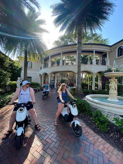 Naples Florida: Downtown Electric Moped Tour - Fun For All - Discovering Naples on a Luxurious Moped