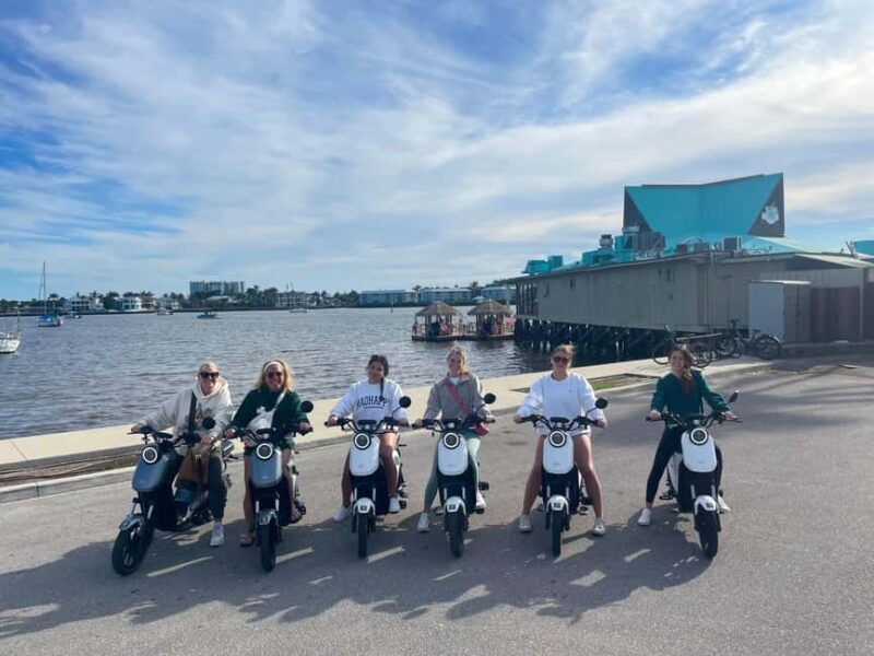 Naples Florida: Downtown Electric Moped Tour - Fun For All - The Opulence of Port Royal and Million-Dollar Estates