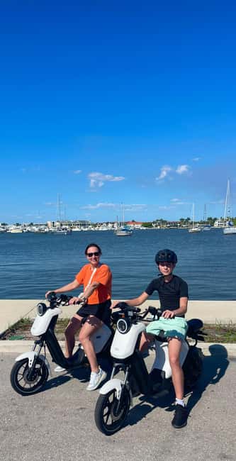 Naples Florida: Downtown Electric Moped Tour - Fun For All - Touring Fifth Avenue South and Downtown Elegance