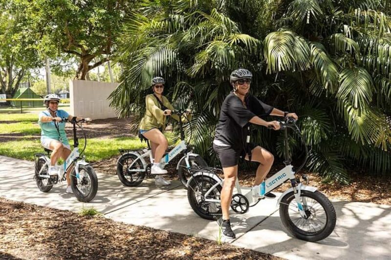 Naples: Guided eBike Tour - Famous Landmarks: The Naples Pier and Historic Streets
