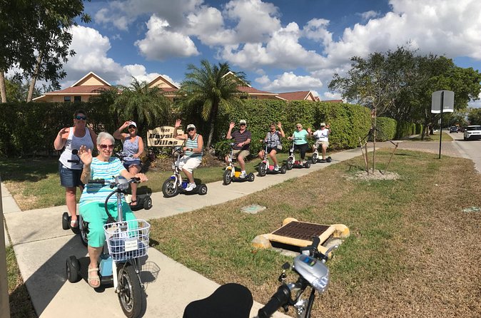 Naples Guided Electric Trike Tour - Small Group Dynamics and Guided Insights