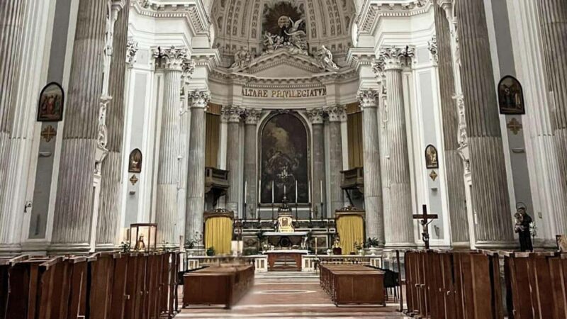 Naples: guided tour among the city's 8 iconic churches - Exploring San Lorenzo Maggiore and Its Gothic Complex