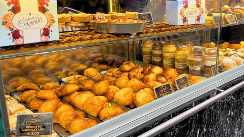 Naples: guided tour of Spaccanapoli and street-food tasting - Key Points