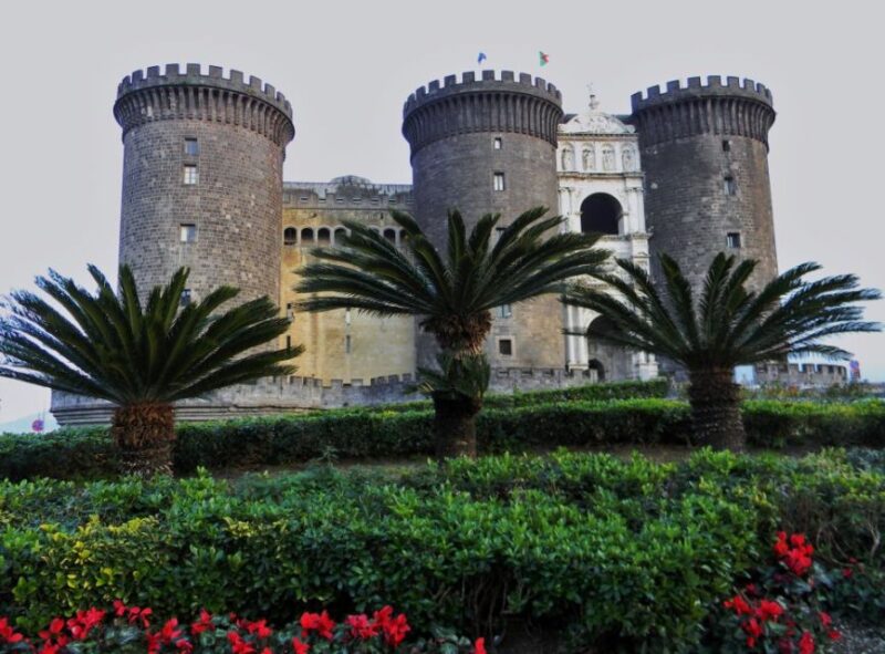 Naples: Guided Walking Tour - Discovering the Ancient Castles