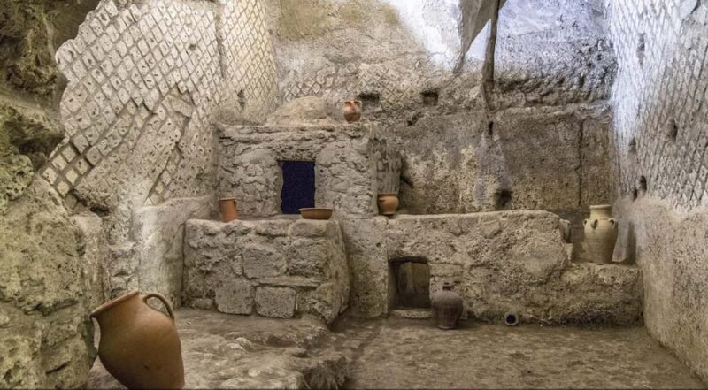 Naples Morning Walking Tour with Local Guide & Lunch - Marvel at the Galleria Umberto and Piazza del Plebiscito