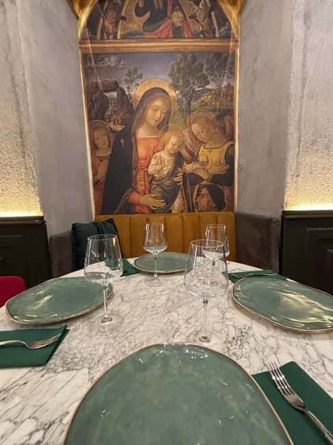 Naples Morning Walking Tour with Local Guide & Lunch - Hidden Alleys, Ancient Ruins, and Stories from the Past