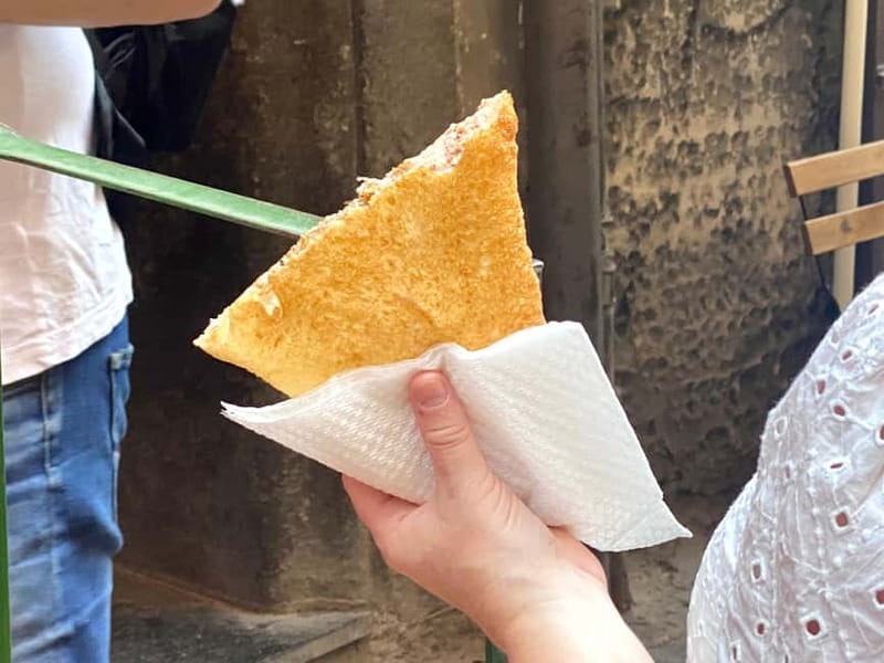 Naples: Old City Center Street Food Tour with Spritz - Sampling Traditional Neapolitan Cuisine