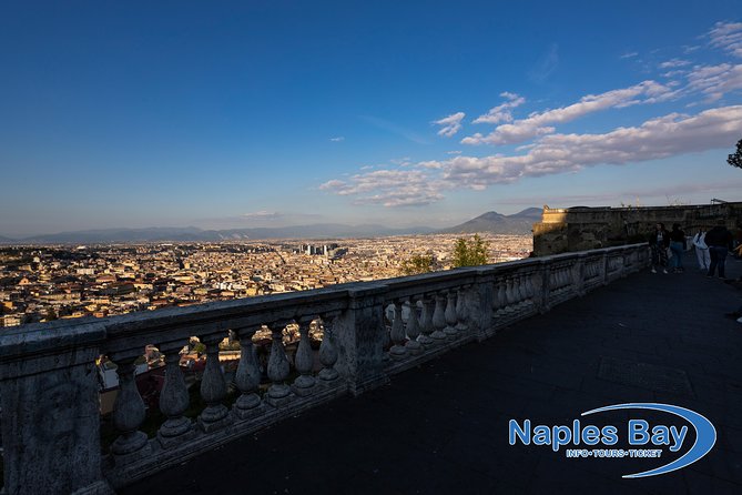 Naples Panoramic Walking Tour: From the hill to the center - Key Points