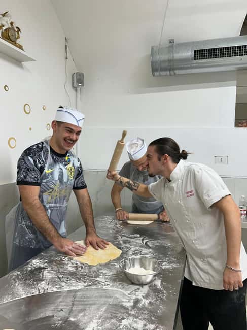 Naples: Pasta and Tiramisu Cooking Class with Local Chef - Key Points