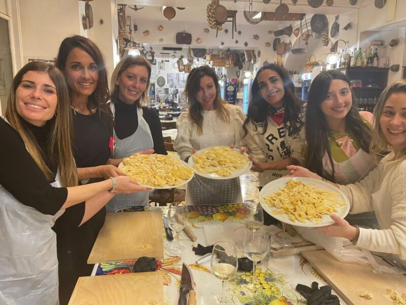 Naples: Pasta Cooking Class with Tiramisù and a Drink - Key Points