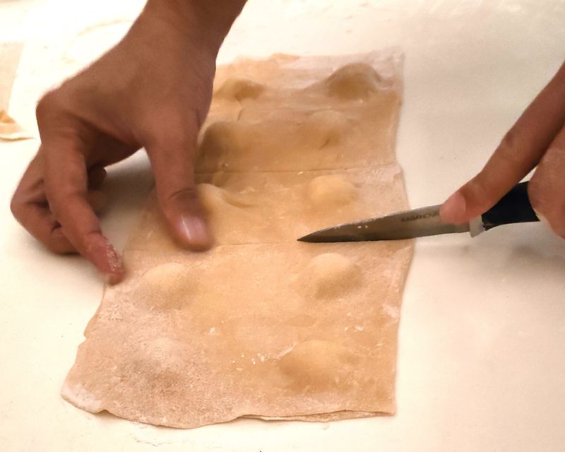 Naples: Pasta Making Class with Starter and Drink - Personalized Diploma as a Culinary Keepsake