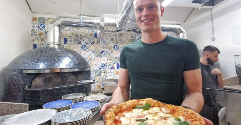 Naples: Pizza Making Class with Local Pizzaiolo - The Role of the Guide: Antonio and Beyond