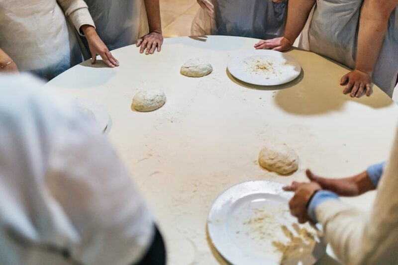 Naples: Pizza-Making Workshop with Drink and Appetizer - Accessibility and Practical Tips