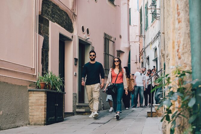 Naples & Pompeii Day Tour from Rome: Pompeii Ticket & City Visit - Logistics and Group Size Management