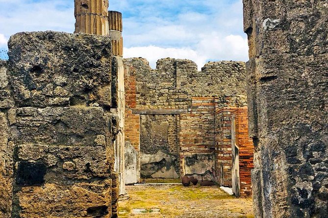 Naples & Pompeii Day Tour from Rome: Pompeii Ticket & City Visit - Accessibility and Physical Requirements