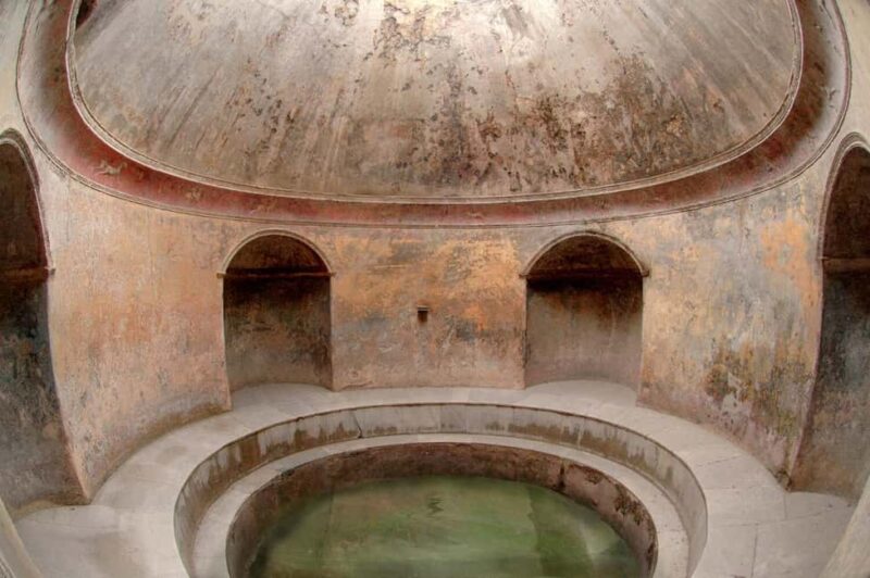 Naples: Pompeii Guided Tour with Skip-the-Line Entry Ticket - The Experience During Different Seasons