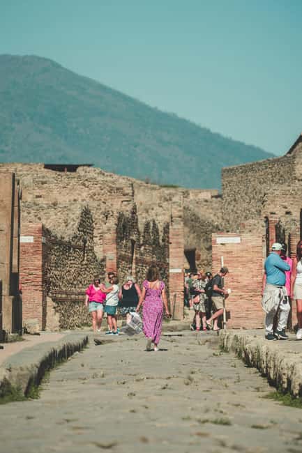 Naples: Pompeii Skip-the-Line Ticket with Round-Trip Bus - Flexibility in Exploring Pompeii