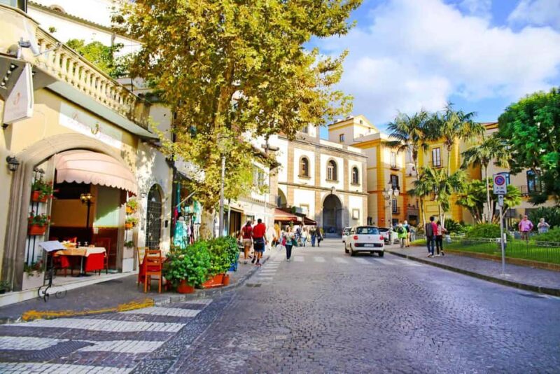 Naples: Pompeii & Sorrento for Cruise PassengersSmall Group - Key Points