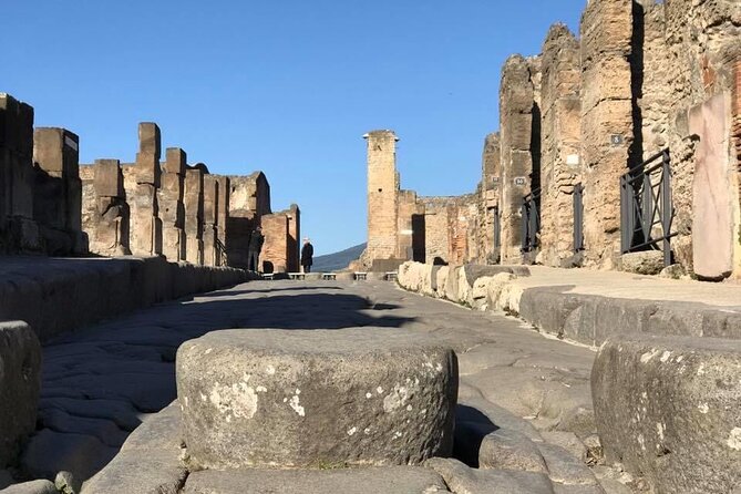 Naples port tour Sorrento and pompeii and overview of positano - Sorrento: Discovering a Unique Coastal Town