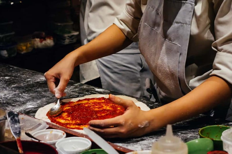 Naples: Premium Pizza-Making Class at a Pizzeria - Key Points