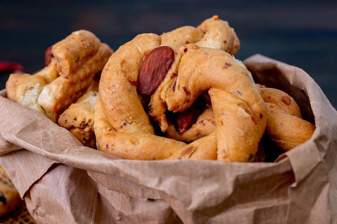 Naples Private Food Walking Tour from Pizza to Limoncello - San Gregorio Armeno: A Sweet and Savory Highlight