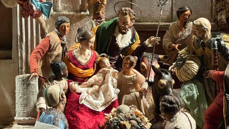 Naples: Sanità tour among ancient catacombs and folklore - The Market and Local Life at Mercato dei Vergini