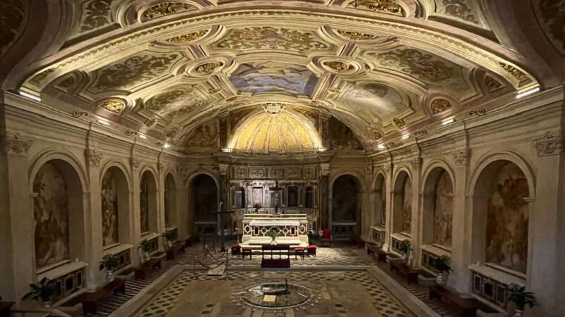 Naples: Sanità tour among ancient catacombs and folklore - Accessibility and Practical Tips