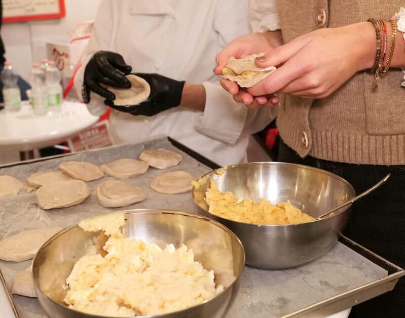 Naples: Sfogliatella Experience with Tasting & Walking Tour - The Optional Sfogliatella Cooking Class for an Immersive Experience