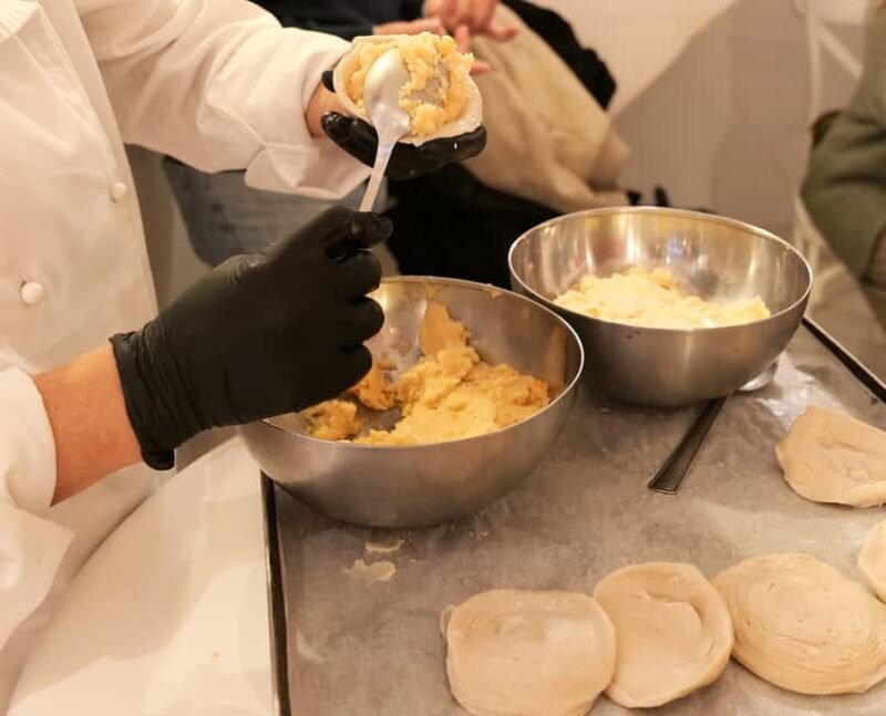 Naples: Sfogliatella Experience with Tasting & Walking Tour - The Tasting Session: Flavors and Local Beverages