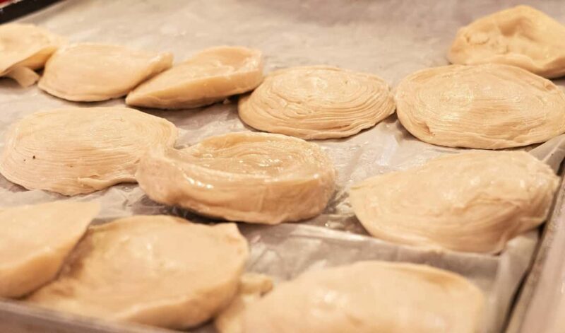 Naples: Sfogliatella Experience with Tasting & Walking Tour - Accessibility and Practical Information