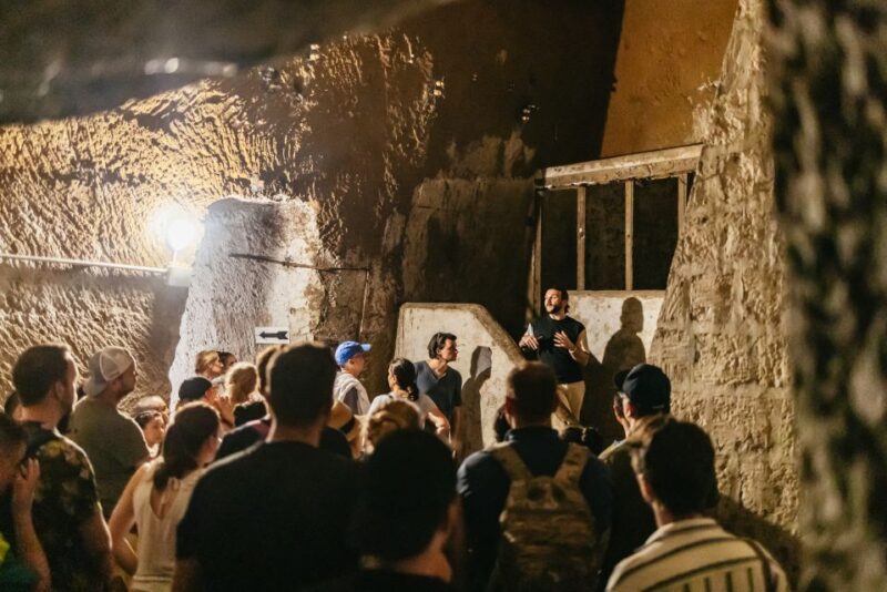 Naples: Spanish Quarters Underground Guided Tour - The Guides: Knowledgeable and Entertaining Storytellers