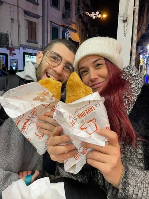 Naples: Street Art, Wine and Food Tasting Walking Tour - Tasting Naples’ Classic Street Foods