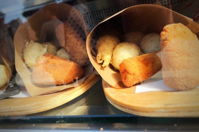 Naples Street Food Scene Tour: Small-Group Tasting Adventure - Sampling Meatballs and Dessert