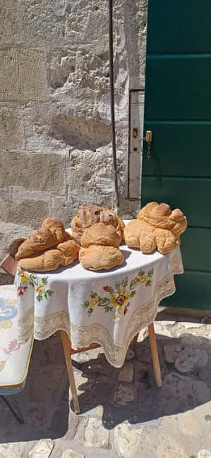 Naples: Street Food Tour with Typical Desserts exploring the authentic Naples - Discovering the Secrets of Traditional Neapolitan Desserts
