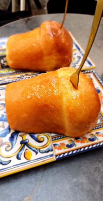 Naples: Street Food Tour with Typical Desserts exploring the authentic Naples - The Food and Drink Tastings: Sweetness and Savory Delights