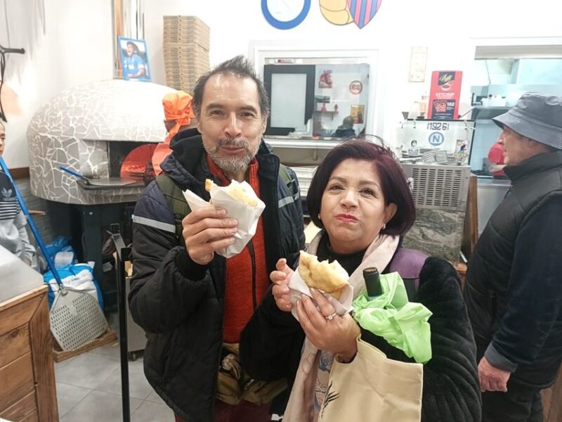 Naples: Street Food Walking Tour - Tasting the Classics: From Taralli to Seafood